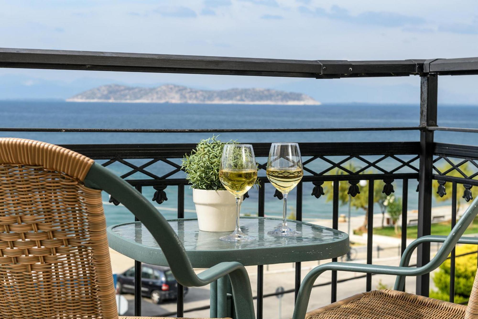 Hotel Timoleon Liménas Eksteriør bilde